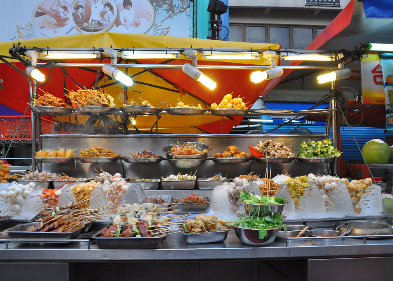 food-stand-kuala-lumpur-1280x914-1 Food stand with skewers in Kuala Lumpur